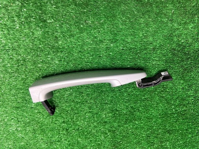 BMW 51217207561 Ручка двери левой наружная передняя/задняя в наличии Ровно