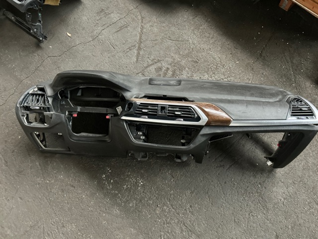 Панель салона передняя "торпедо" 51457937294 BMW