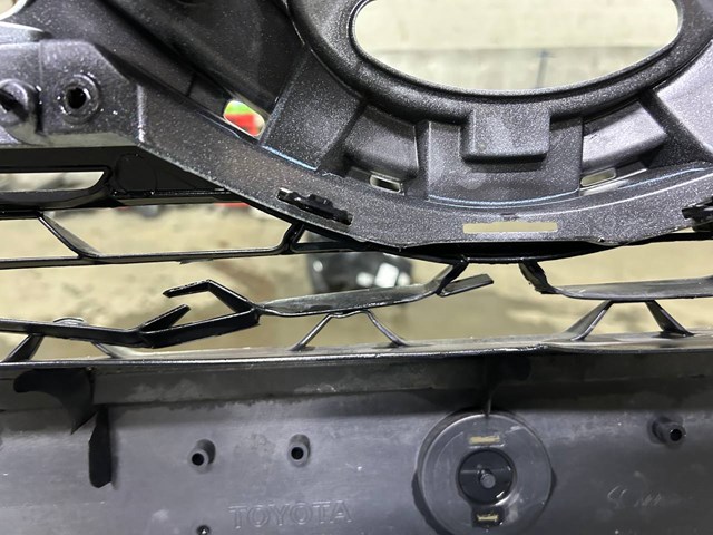 TOYOTA 521190U927 Бампер передний в наличии Одесса