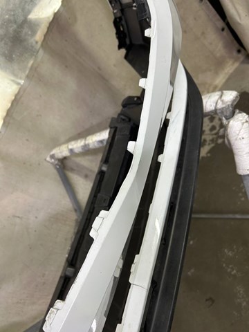 565807221 VAG Бампер передний купить в Чернигов