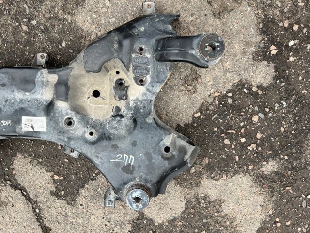 Передняя балка 62405D3050 HYUNDAI