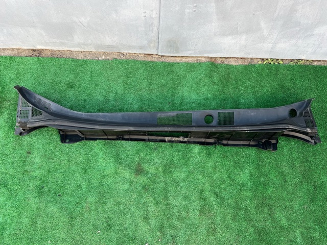 Водосток лобового стекла, жабо 668625NA0B NISSAN