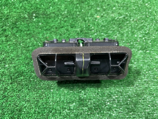 NISSAN 687944GA0A в наличии Ужгород