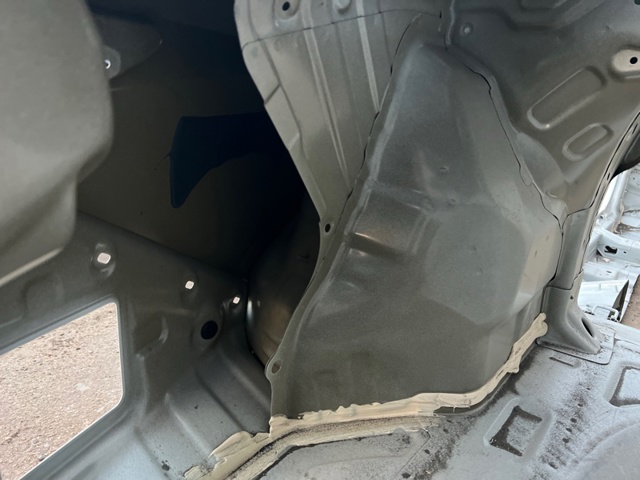 715030BC00 HYUNDAI Крыло заднее левое купить в Ужгород
