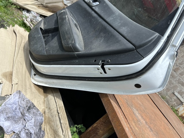 Задняя правая дверь 77004D5000 HYUNDAI