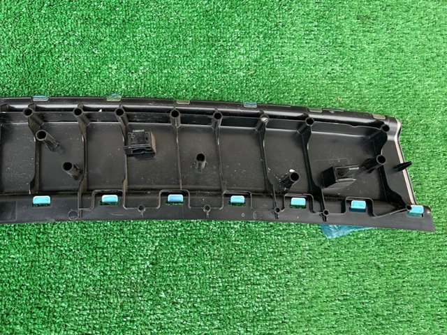 VAG 7P0863459F5R5 Облицовка задней панели багажника в наличии Кривой Рог