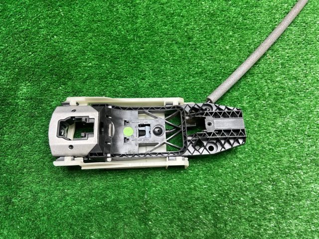 VAG 7P6837885 Держатель наружной ручки двери передней левой в наличии Хмельницкий