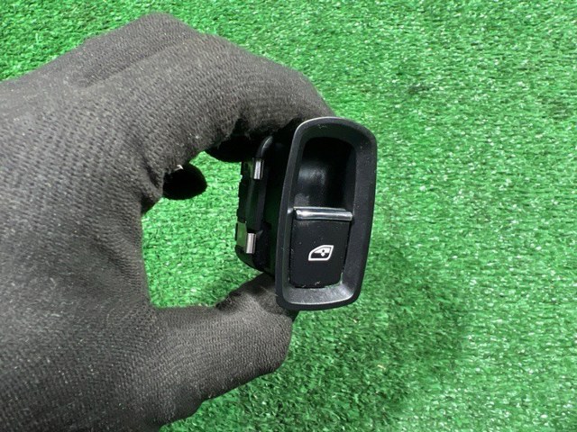 PORSCHE 7PP959855CDML Кнопка стеклоподъемника передняя в наличии Полтава