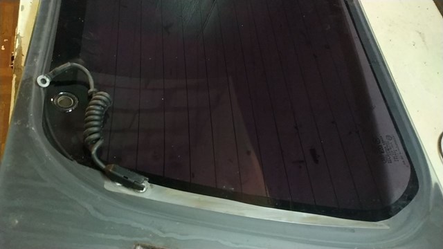 817113E030 HYUNDAI Стекло багажника двери 3/5-й задней (ляды) купить в Ровно
