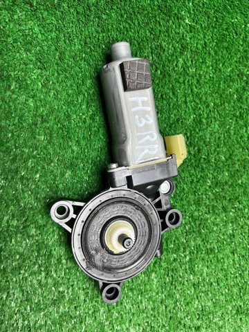 Моторчик стеклоподъемника двери задней, правой 834603V000 HYUNDAI