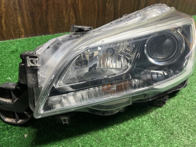 SUBARU 84002AL01A Левая фара в наличии Житомир