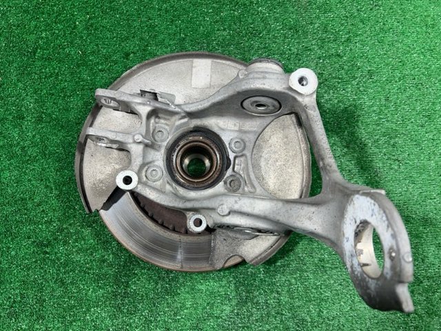 Щиток тормозного диска заднего правый 8K0615612A PORSCHE