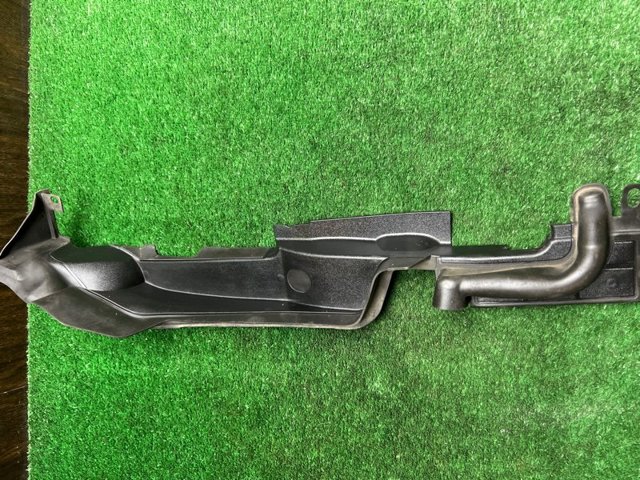 Заглушка жабо боковая 8W0821169C VAG