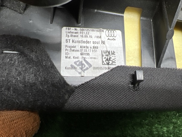 VAG 8W0885704A38M в наличии Ровно