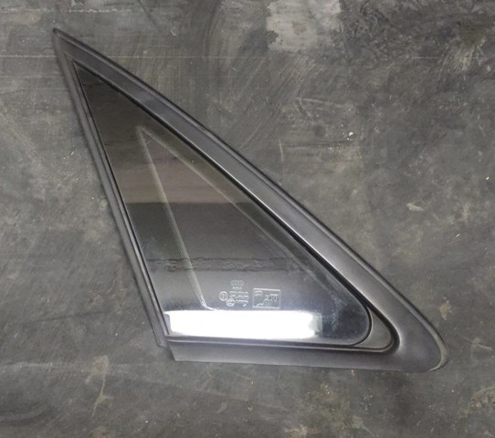 8W5845299FNVB Стекло кузова (багажного отсека) левое купить Киев