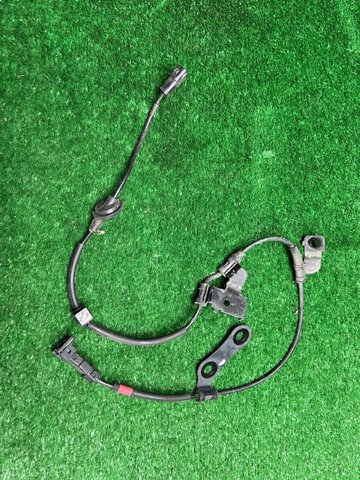 Датчик АБС (ABS) задний, правый 91921D3010 HYUNDAI