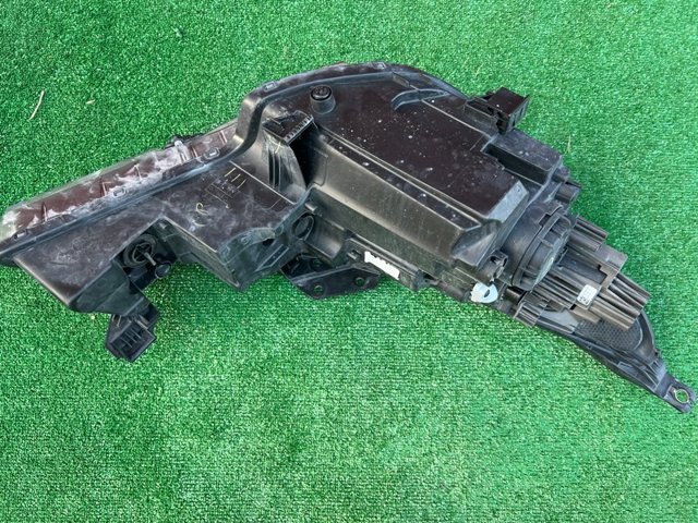 92101AB000 HYUNDAI Левая фара купить в Винница