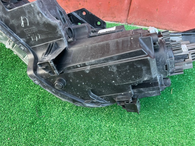 HYUNDAI 92102AB000 Фара правая в наличии Черновцы