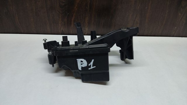 PORSCHE 94611003077 Ресивер вакуумный двигателя в наличии Одесса