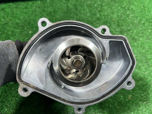 PORSCHE 94810603301 Помпа в наличии Тернополь