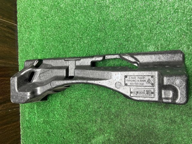 PORSCHE 95B012109 в наличии Николаев