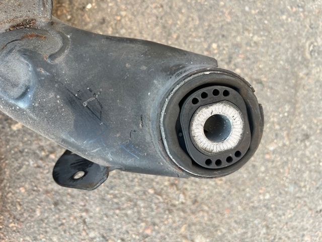 Поперечка задней подвески 95B505235F PORSCHE