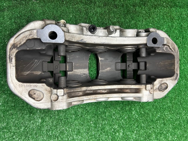 95B615124A PORSCHE Суппорт тормозной передний правый купить в Житомир