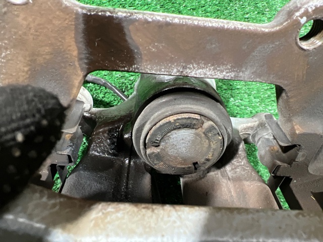 PORSCHE 95B615423D Суппорт тормозной задний левый в наличии Запорожье