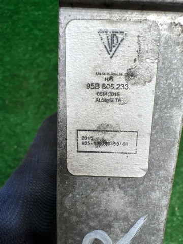 PORSCHE 95B805233 в наличии Ровно