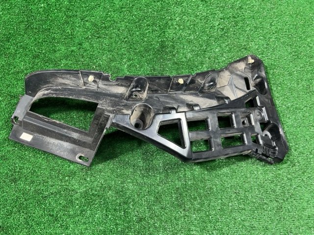 PORSCHE 95B807253 Кронштейн бампера заднего внешний левый в наличии Тернополь