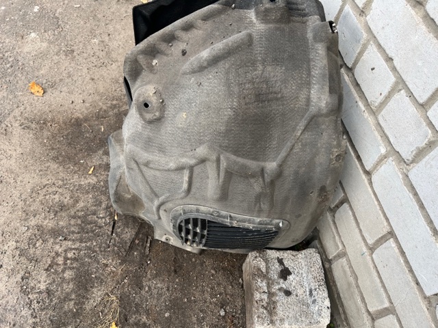 Локер передний левый 95B809961E PORSCHE