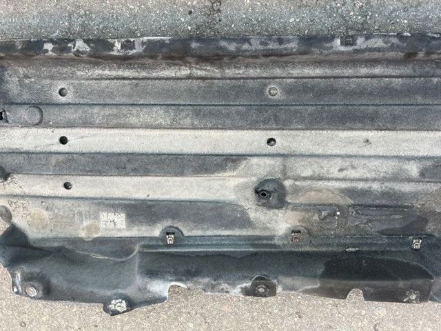95B825205A PORSCHE Защита днища левая купить в Киев