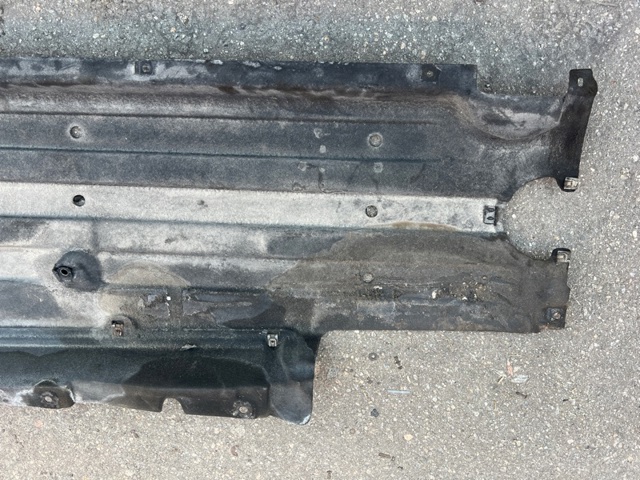 95B825205A PORSCHE Защита днища левая купить в Черкассы