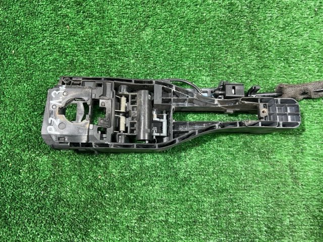 95B839885C PORSCHE Держатель наружной ручки двери передней левой купить в Каменское