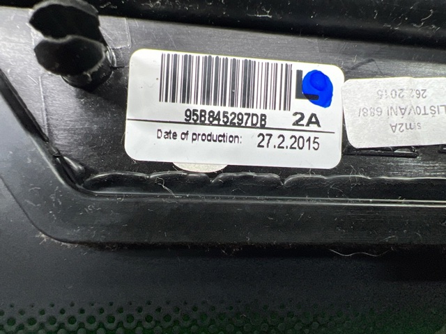 95B845297DB PORSCHE Стекло кузова (багажного отсека) левое купить в Каменское