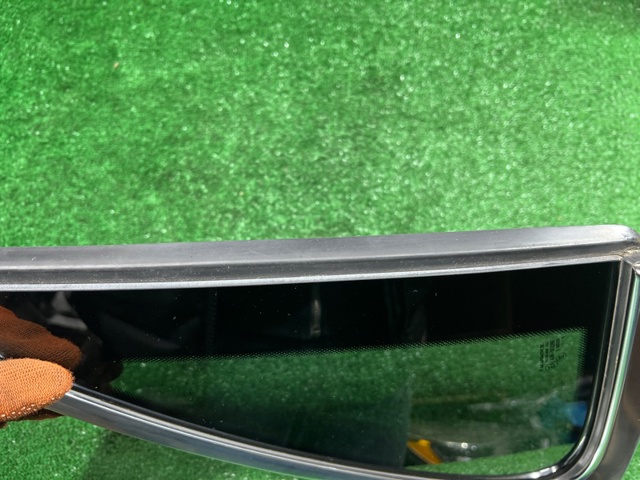 95B845298DB PORSCHE Стекло кузова (багажного отсека) правое купить в Украина