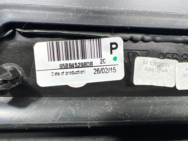 PORSCHE 95B845298DB Стекло кузова (багажного отсека) правое в наличии Харьков