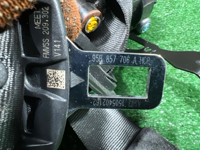 PORSCHE 95B857706AHCP Ремень безопасности в наличии Ужгород