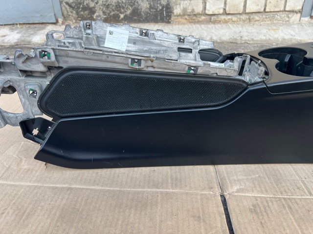 PORSCHE 95B863241B5Q0 Консоль панели управления центральная в наличии Сумы