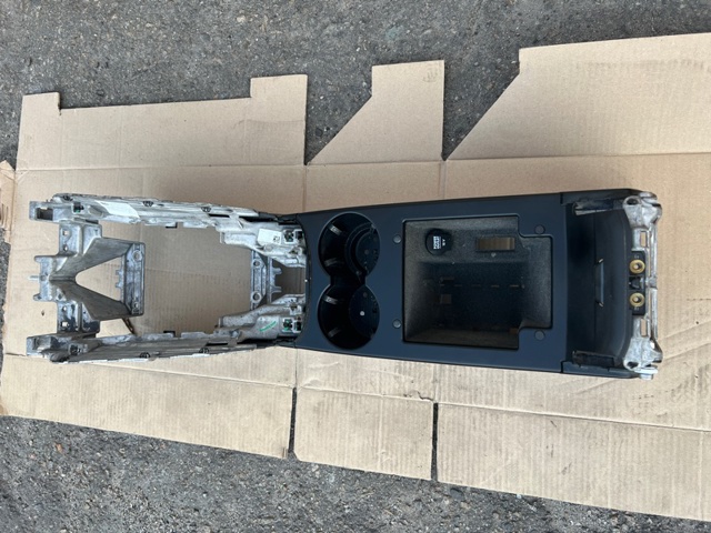 Консоль панели управления центральная 95B863241B5Q0 PORSCHE