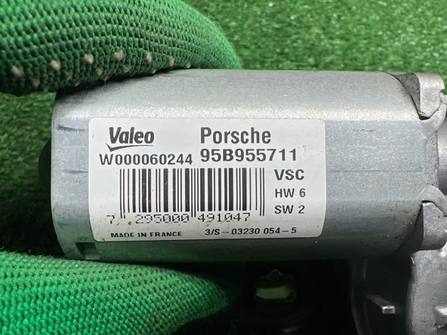 Моторчик заднего стеклоочистителя 95B955711 PORSCHE