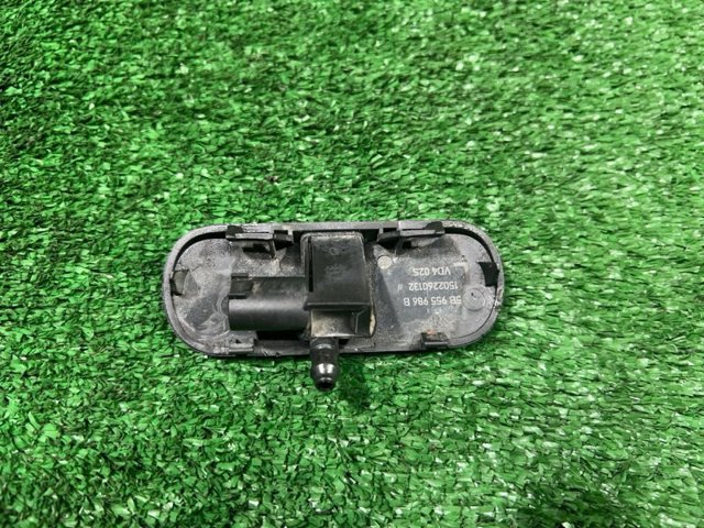 95B955986 PORSCHE Форсунка омывателя стекла лобового левая купить в Ужгород
