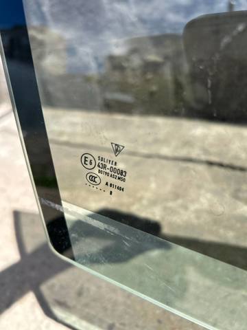 971845318 PORSCHE Стекло двери задней правой купить в Каменское