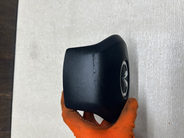Подушка в руле 985105NA8A NISSAN