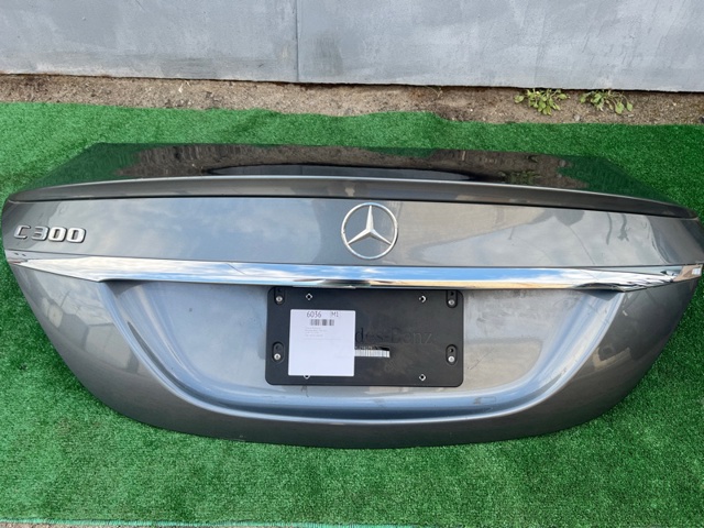 Накладка двери багажника A2057430082 MERCEDES