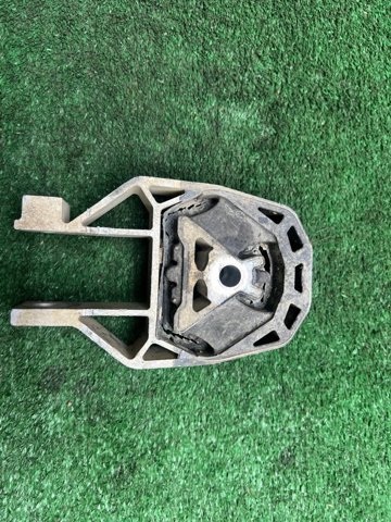 FORD AV6Z6068B Задняя опора двигателя в наличии Ирпень