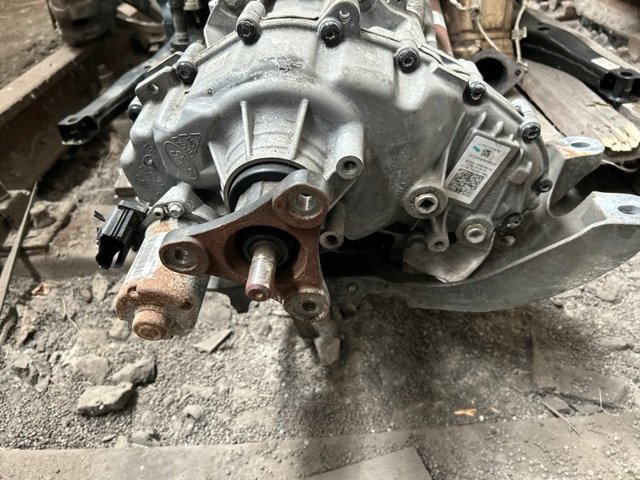 L1MZ7A195C FORD Раздатка (коробка раздаточная) купить в Тернополь