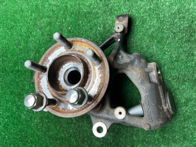 Ступица переднего колеса LB5Z1104E FORD