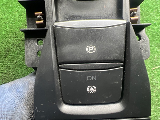 Кнопка электромеханического стояночного тормоза LB5Z2B623AA FORD