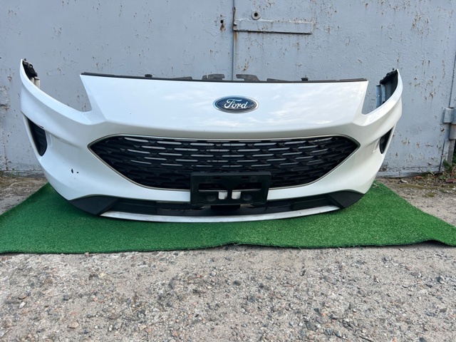 Буфер (бампер) передний Ford Escape 3